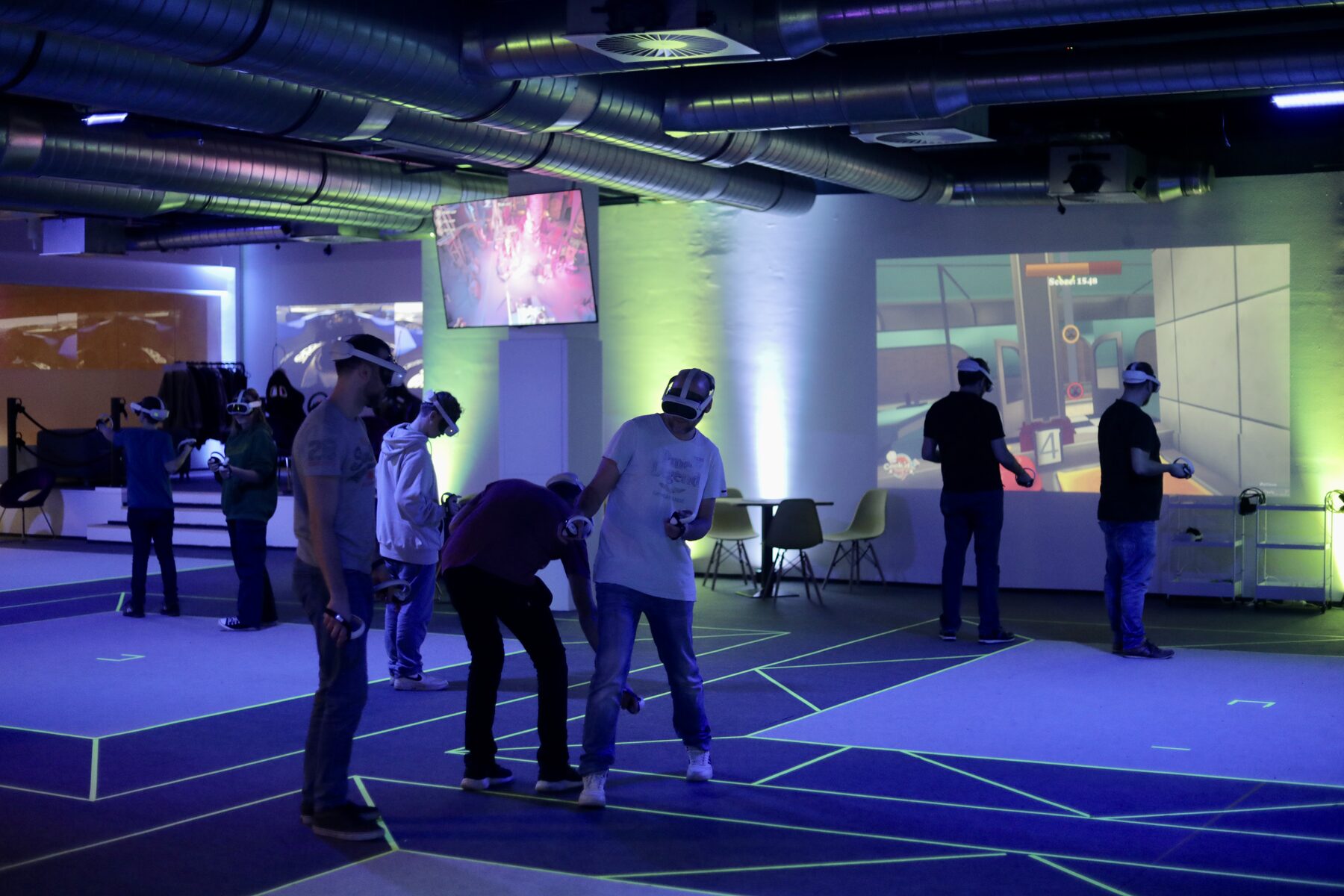 Hero Zone Free-Roam Arena im Cosmic VR Studio Wildau